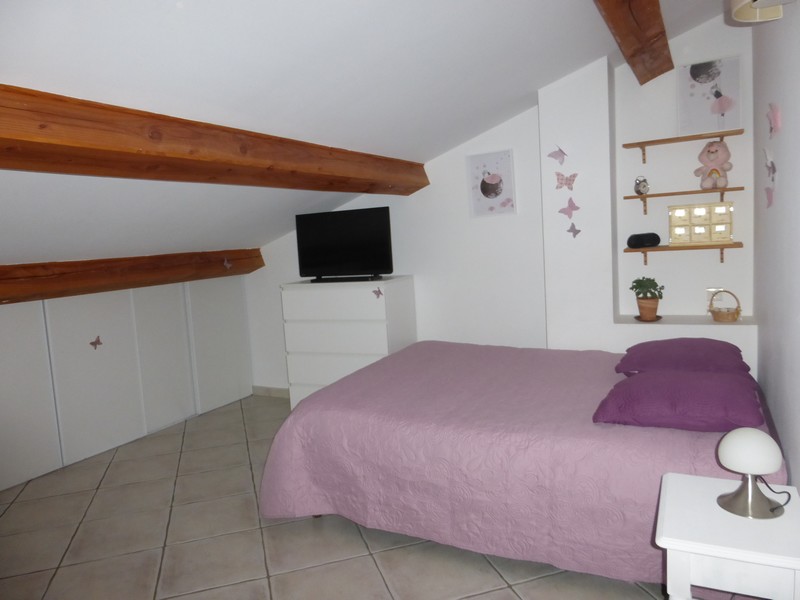 chambre 4 mansardée à l'étage