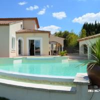 maison côté piscine