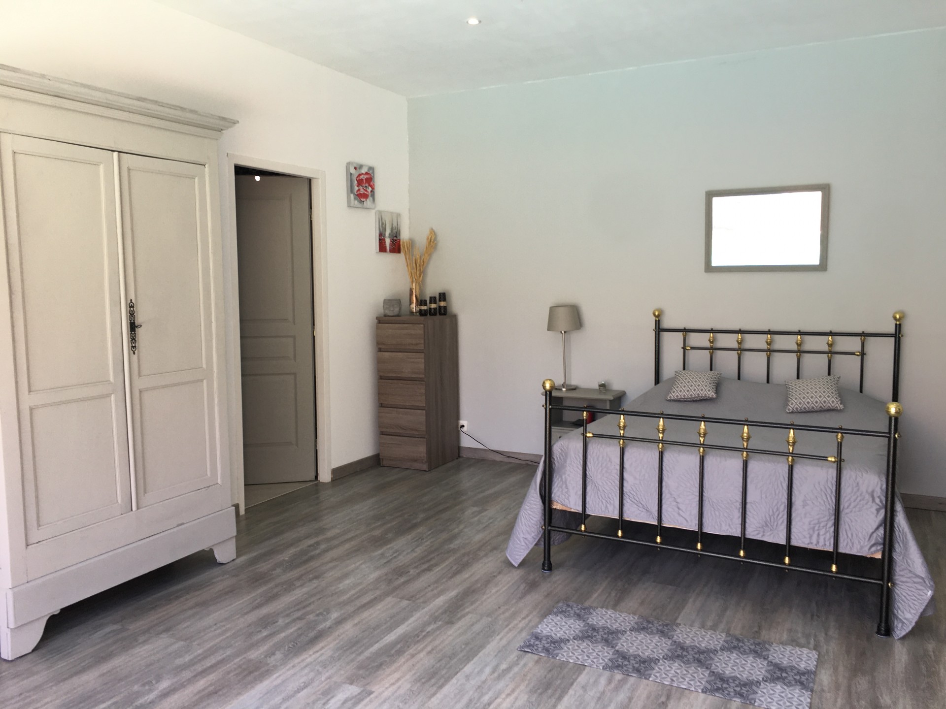 grande chambre indépendante