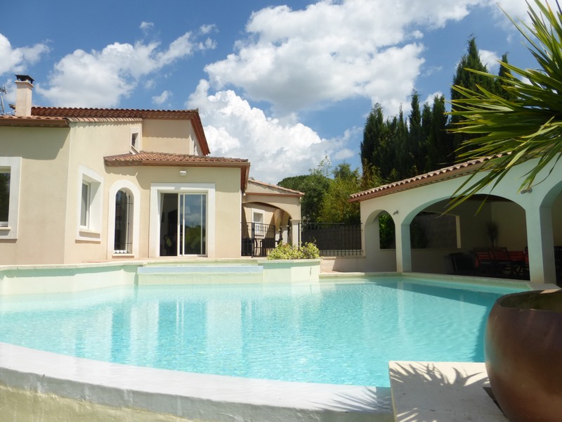 villa côté piscine